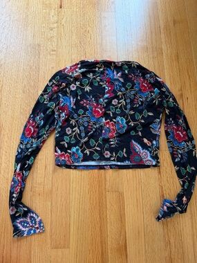 Alice + Olivia Black Floral Bandana-Print Scarf Top with Red & Blue Accents